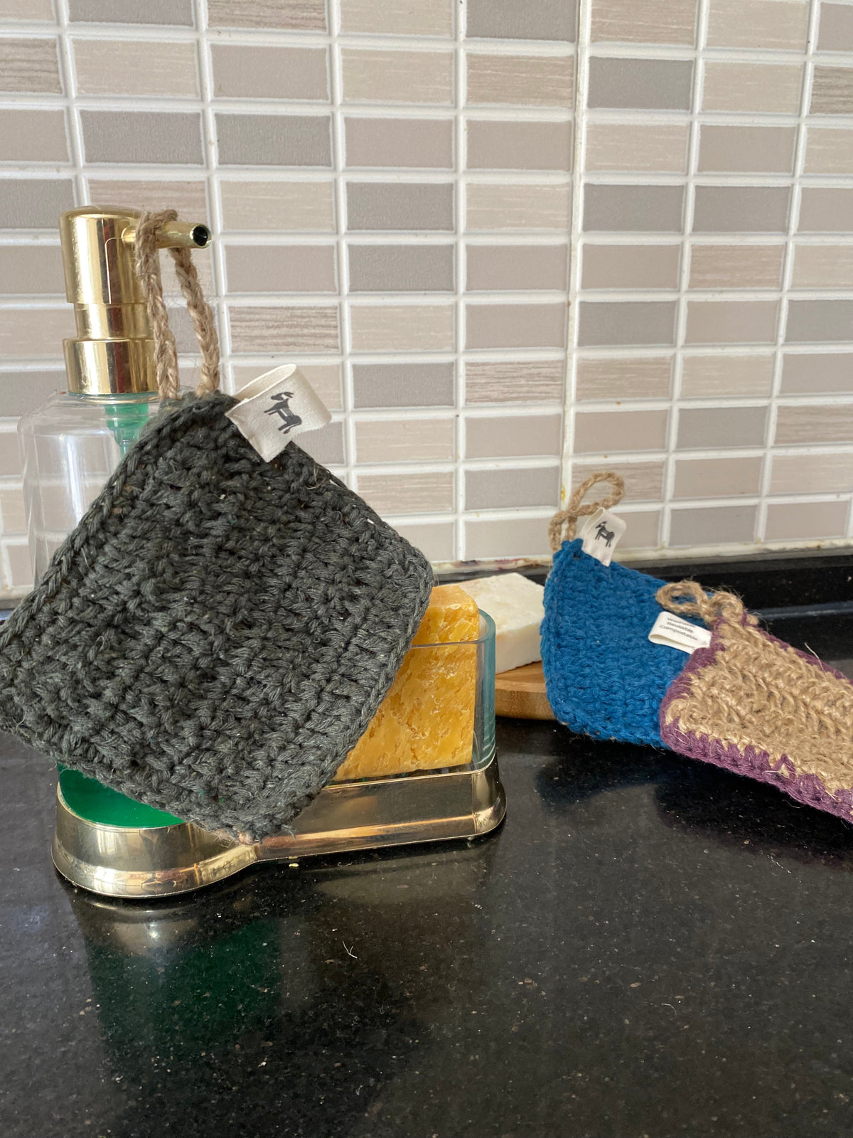 Zweiseitiger Küchenschwamm aus Jute & Baumwolle – handgemacht